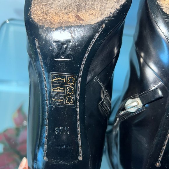 Louis Vuitton Black Short Boots Authentic - Picture 2 of 10